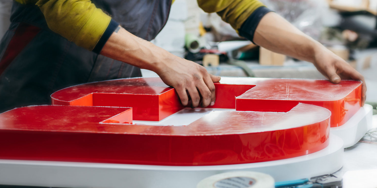 fabricating plastic sign